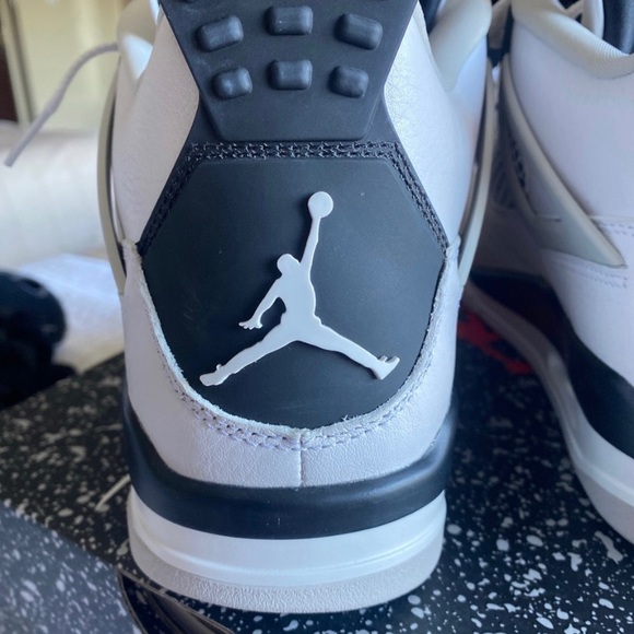Air jordan 4 military black size 9.5 - Picture 3 of 4
